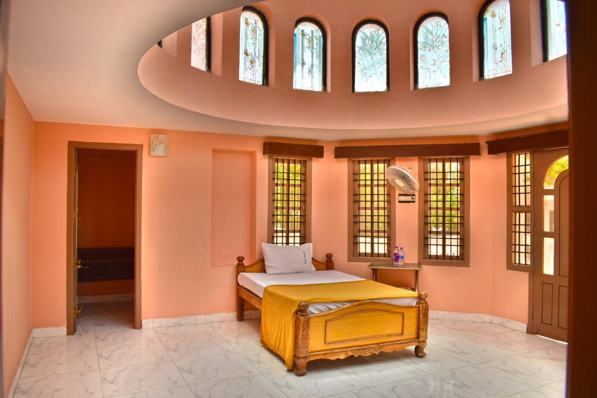 Jains Royal Palace Resorts Yelagiri Exterior foto