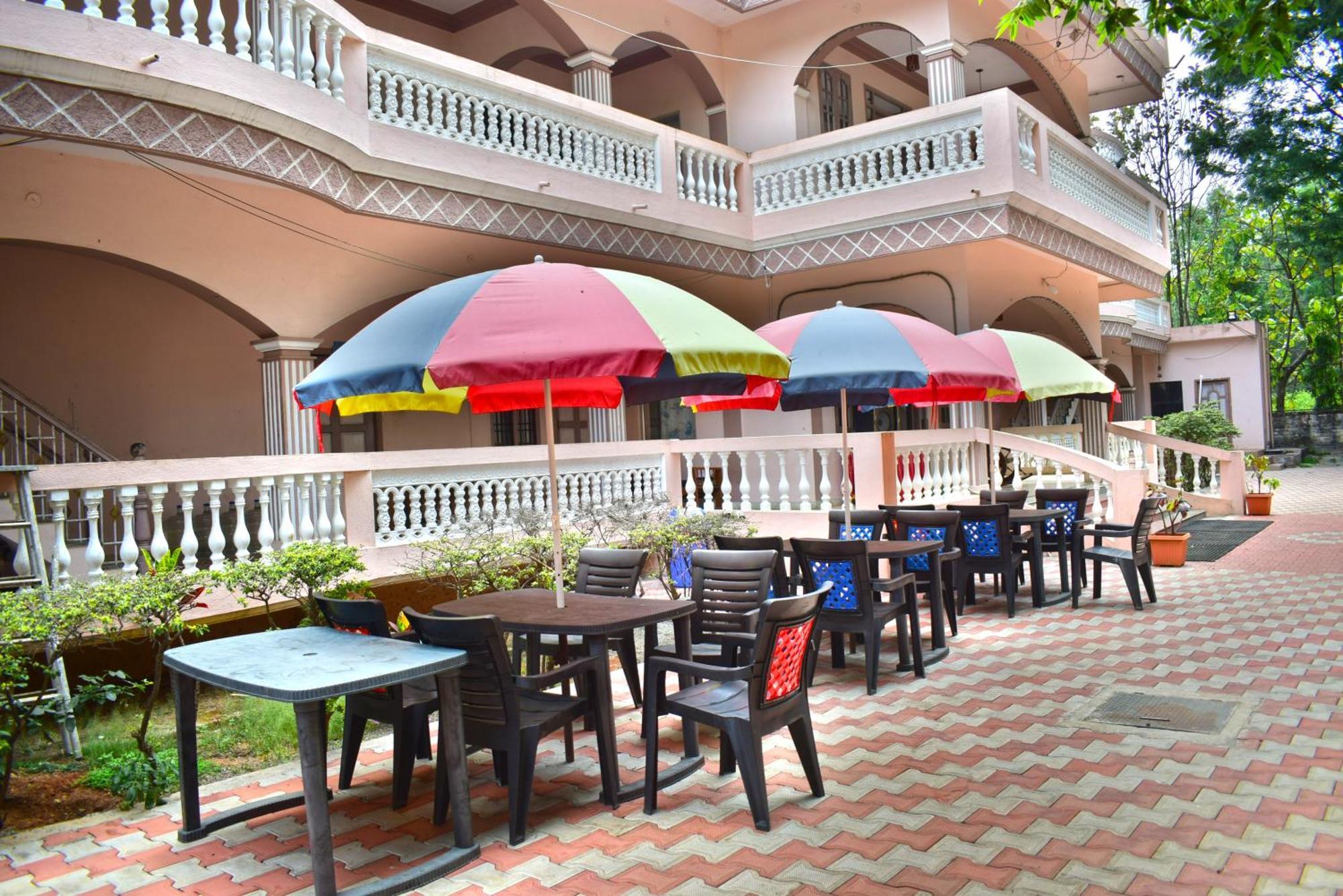 Jains Royal Palace Resorts Yelagiri Exterior foto