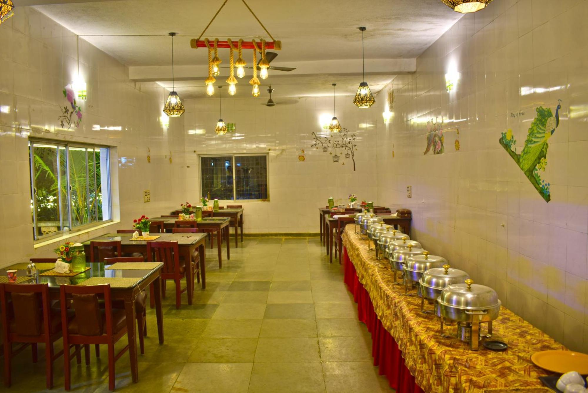 Jains Royal Palace Resorts Yelagiri Exterior foto