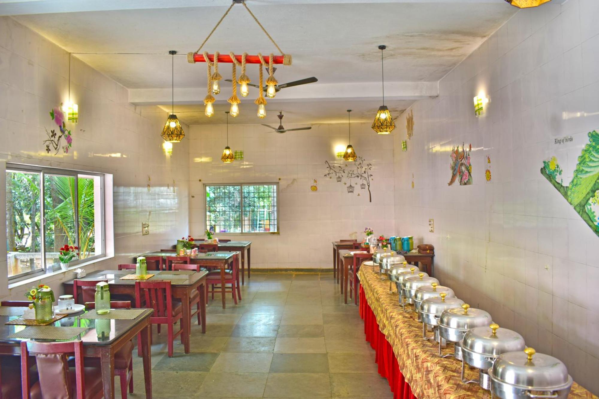 Jains Royal Palace Resorts Yelagiri Exterior foto