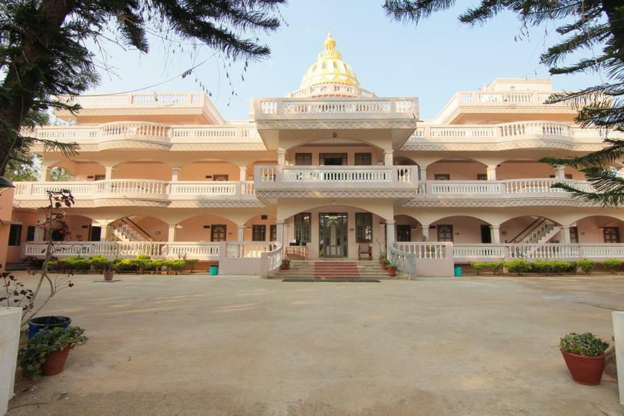 Jains Royal Palace Resorts Yelagiri Exterior foto
