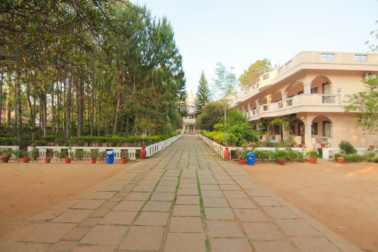Jains Royal Palace Resorts Yelagiri Exterior foto