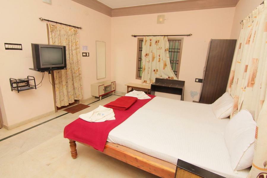 Jains Royal Palace Resorts Yelagiri Exterior foto
