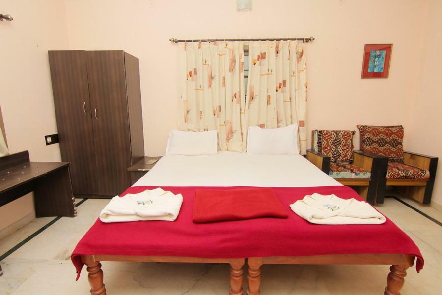 Jains Royal Palace Resorts Yelagiri Exterior foto