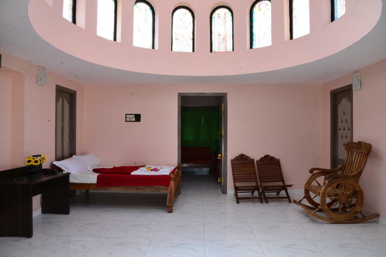 Jains Royal Palace Resorts Yelagiri Exterior foto